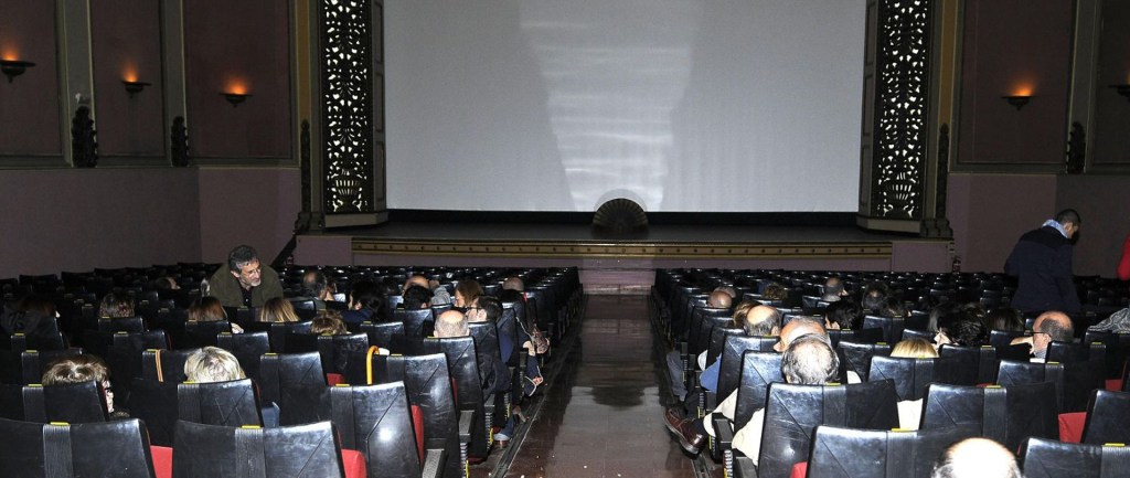 #Digital104cumple10: Foto 1 – El primer&nbsp;estreno